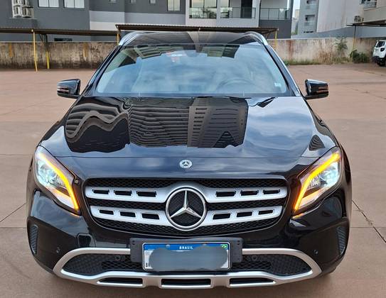 MERCEDES-BENZ GLA 200 1.6 CGI FLEX ADVANCE 7G-DCT MERCEDES-BENZ GLA 200 1.6 CGI FLEX ADVANCE 7G-DCT